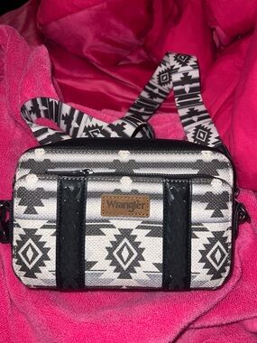 Wrangler Black & White Geometric Crossbody Bag